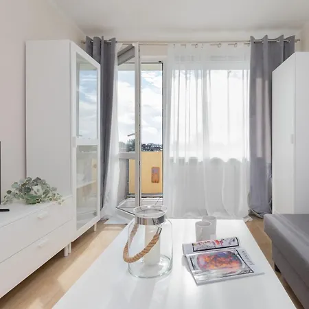 Апартаменти Blonia Sopockie By Renters *